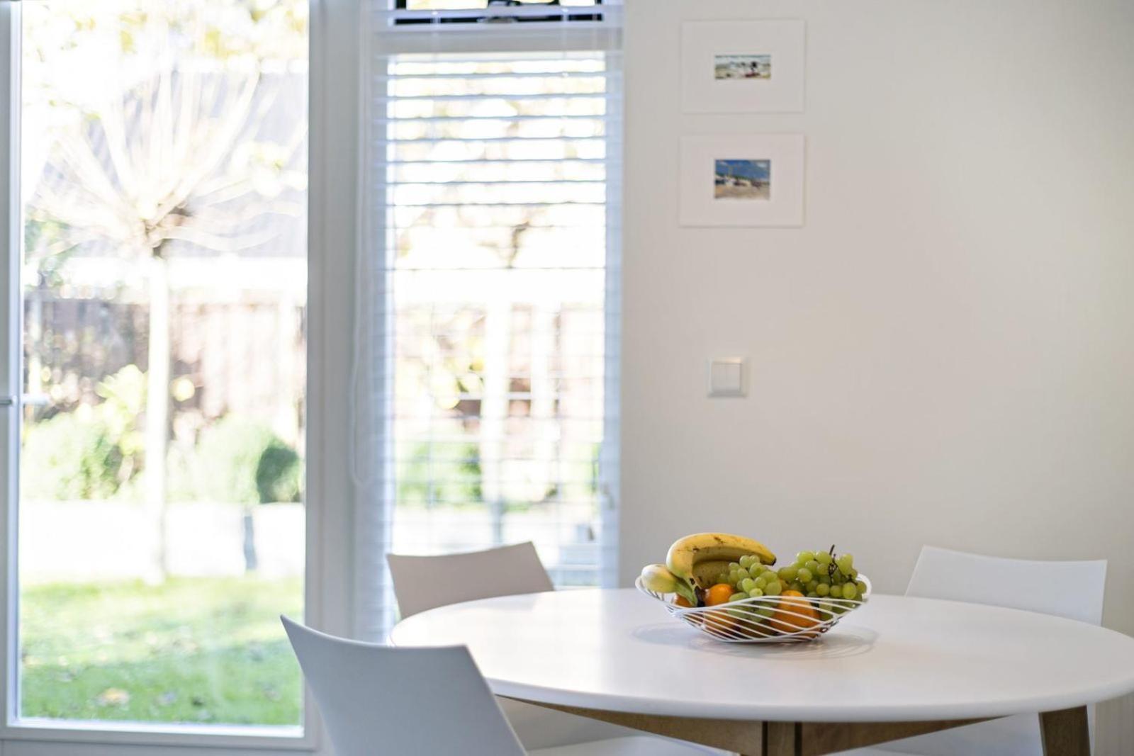 Holiday Home Beach Bubbles - Near The Beach With Big Garden - Not For Companies Ouddorp Exterior photo